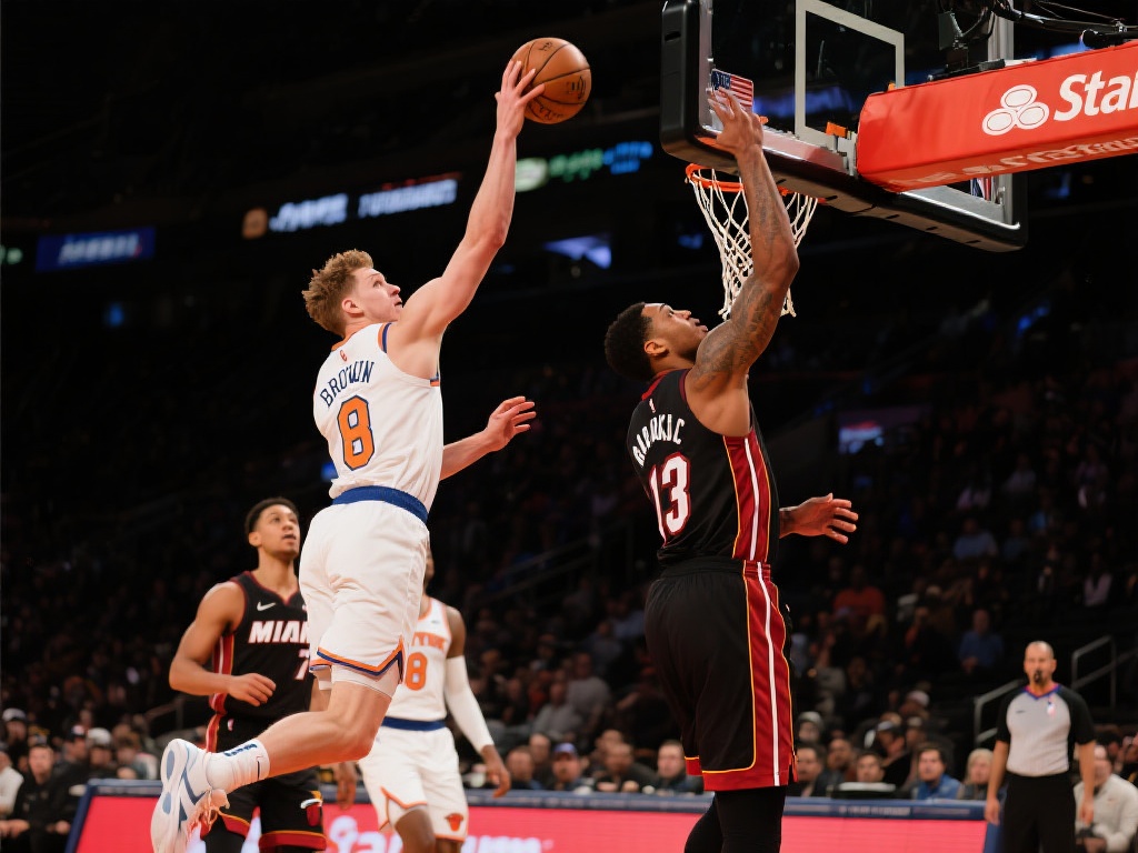 布劳恩精准助攻 戈登腾空暴扣震撼全场 在篮球赛场上,总有一些瞬间让人热血沸腾,